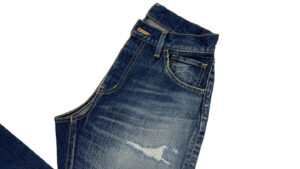 パッチリペア＆クラッシュ加工　デニムパンツ Patch & Ripped-processing Denim Pants (WOMENS)　ディテールカット １ 株式会社DOORS（ドアーズ）